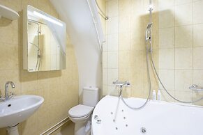 City of Rivers Admiralteyskaya 10