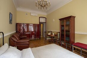 City of Rivers Admiralteyskaya 10