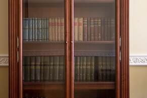 City of Rivers Admiralteyskaya 10