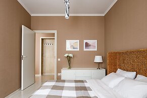 City of Rivers Kolomenskaya 7