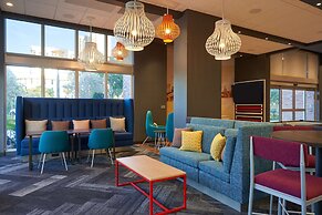 Tru by Hilton Fort Lauderdale Downtown