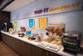 Tru by Hilton Fort Lauderdale Downtown