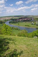 Weingut & Ferienwohnungen Kirch