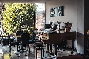 La Maison Bleue