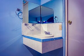 Capital O Hotel Diro, Monterrey