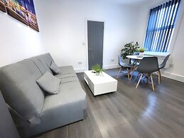 Albert Luxury Hottub and Jacuzzi Apartments