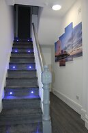 Albert Luxury Hottub and Jacuzzi Apartments