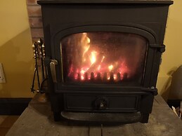 Claymires Bothy Cottage Nr Loch Lomond & Stirling