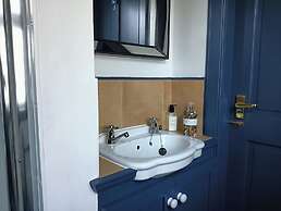 Claymires Bothy Cottage Nr Loch Lomond & Stirling