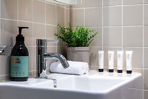 The Banq Apartments by Urban Rest