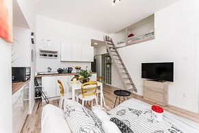 APT in Alb. nad Orlici by Michal&Friends