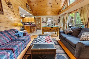 3 Bears One-Level Open Floor Plan Cabin with Pool Table by RedAwning