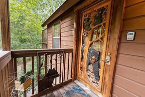 3 Bears One-Level Open Floor Plan Cabin with Pool Table by RedAwning