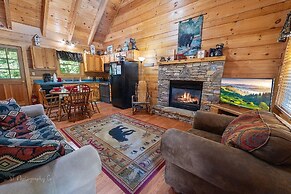 Karen's 2 Bedroom Cabin by RedAwning