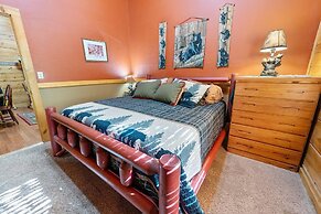 Karen's 2 Bedroom Cabin by RedAwning