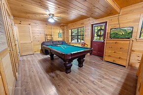 Karen's 2 Bedroom Cabin by RedAwning