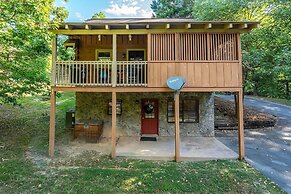 Karen's 2 Bedroom Cabin by RedAwning