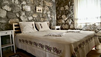 Dedehan Retreat Otel