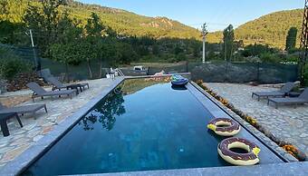 Dedehan Retreat Otel