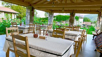 Dedehan Retreat Otel