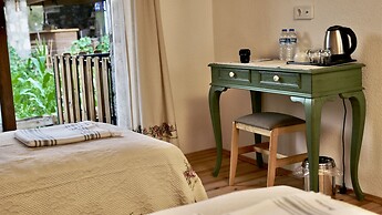 Dedehan Retreat Otel