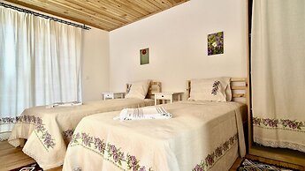 Dedehan Retreat Otel