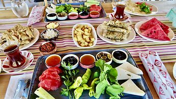 Dedehan Retreat Otel