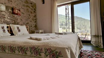 Dedehan Retreat Otel