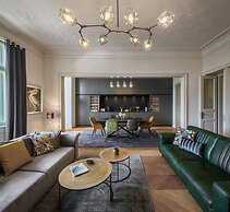 MN6 Luxury Suites by Adrez Living