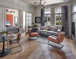 MN6 Luxury Suites by Adrez Living