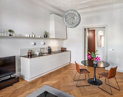 MN6 Luxury Suites by Adrez Living