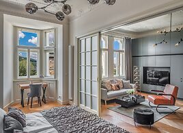 MN6 Luxury Suites by Adrez Living