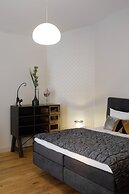 MN6 Luxury Suites by Adrez Living