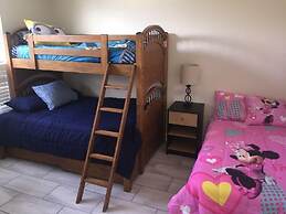 Ref 07 Modern 5 Bed Villa With own Pool Near Disney