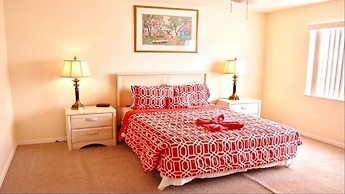 Ref 27 Modern 6 Bed Villa Lake and Golf View Private Pool