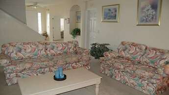 Ref 27 Modern 6 Bed Villa Lake and Golf View Private Pool