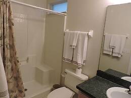 Ref 01 Stunning 4 Bed Villa With own Pool Spa Lake View