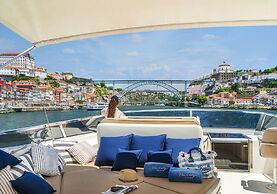 Forte de Gaia, Autograph Collection