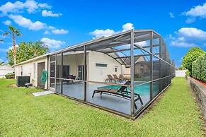 Ref 16 Stunning 4 Bed Villa on 5 Star Resort Near Disney