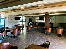 Kavia Meoqui Hotel & Suites