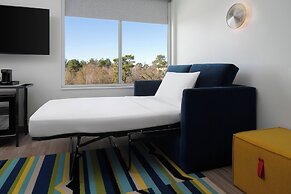 Aloft Houston Shenandoah
