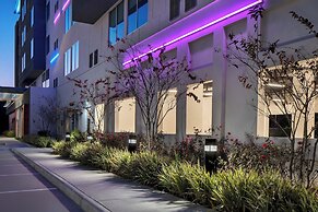 Aloft Houston Shenandoah