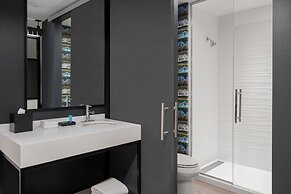 Aloft Houston Shenandoah