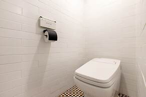 Brown Dot Hotel Minam