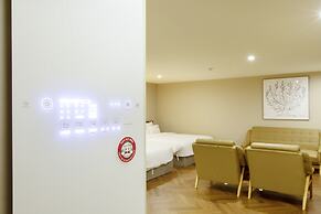 Brown Dot Hotel Minam