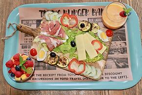 Historic Plaza Varos - Adults Only