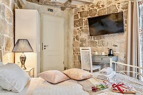 Historic Plaza Varos - Adults Only