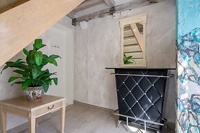 Historic Plaza Varos - Adults Only