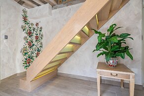 Historic Plaza Varos - Adults Only