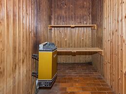 6 Person Holiday Home in Hojer